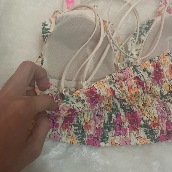 Pink VS Bralette - Picture 3 of 5